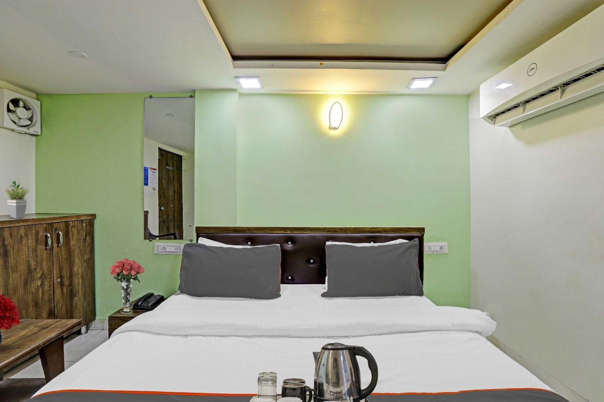 Hotel O Royal Ahmadábád Kültér fotó